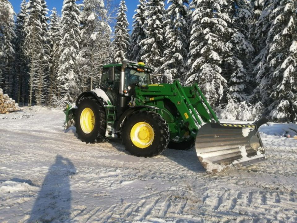 Traktori talvella, Kohvakan Koneasema Oy, Mikkeli
